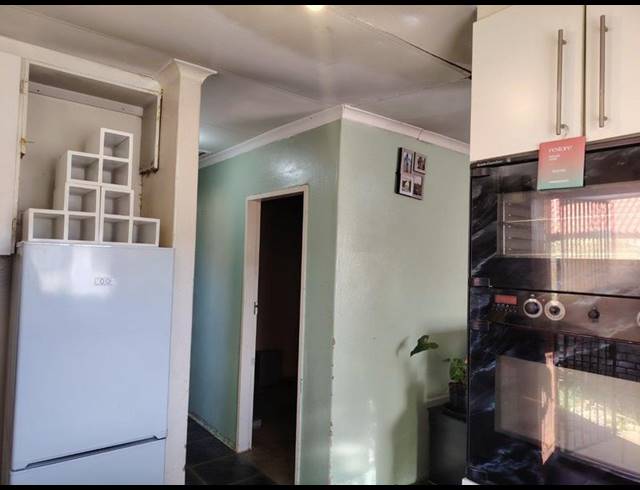 3 BEDROOM HOUSE FOR SALE IN LENASIA SOUTH